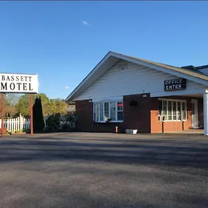 2* Motel Bassett