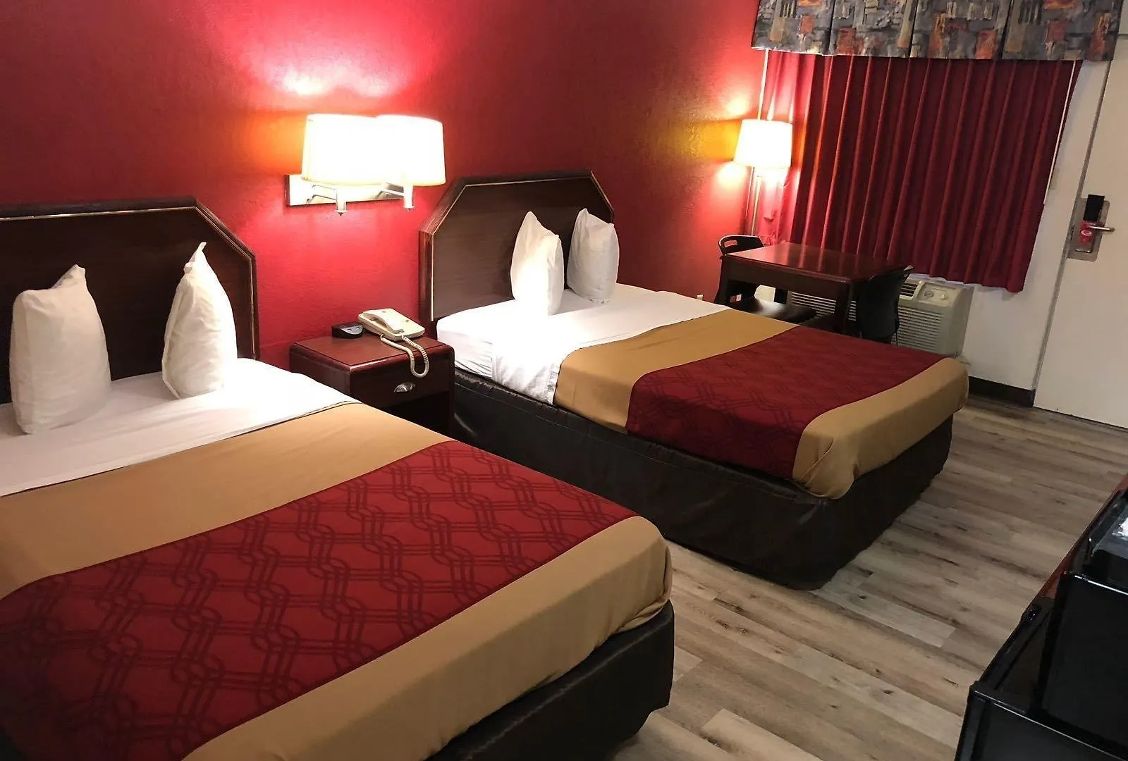 Econo Lodge Historic Area Williamsburg 0*,