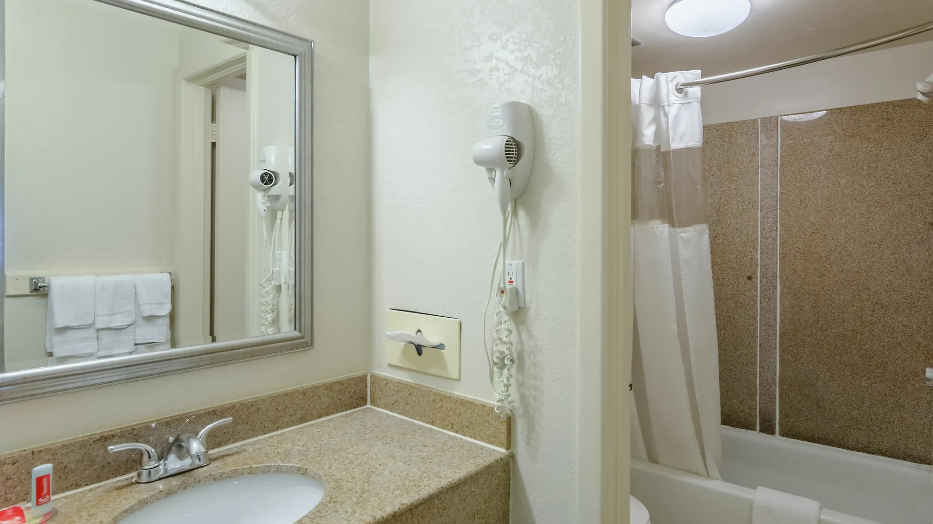 Econo Lodge Historic Area Williamsburg